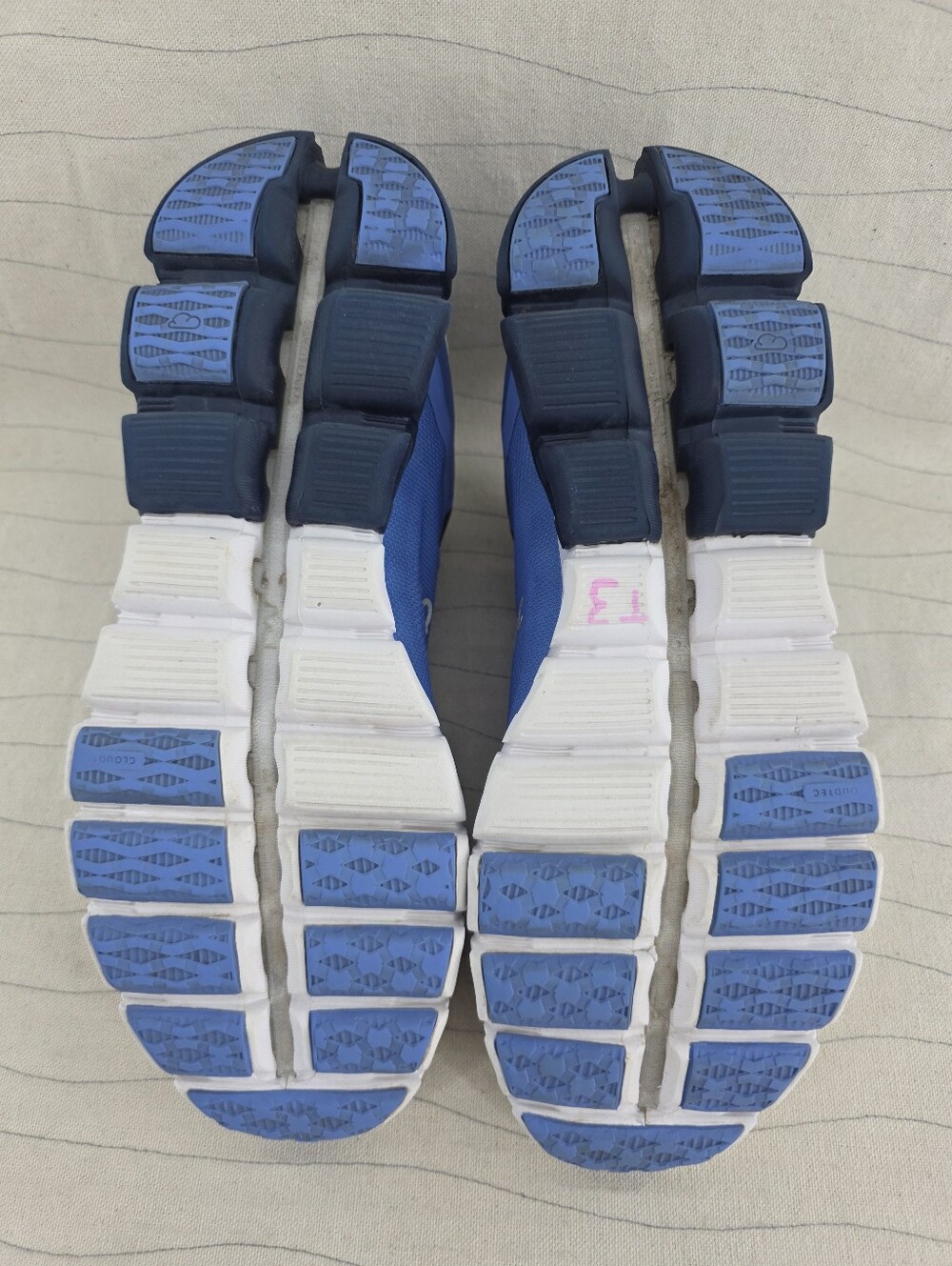 On Running Womens Cloudflow Blue White CloudTec Sneaker Shoes 35.99233 Size 8.5 - Picture 11 of 14